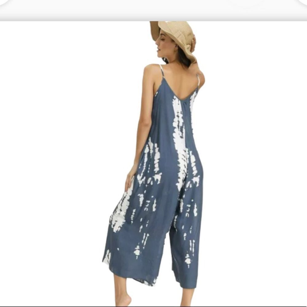 Buenos Ninos V neck blue and white pant suit - Picture 2 of 11